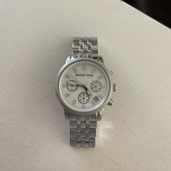 Michael Kors Watch - Picture 2 of 3